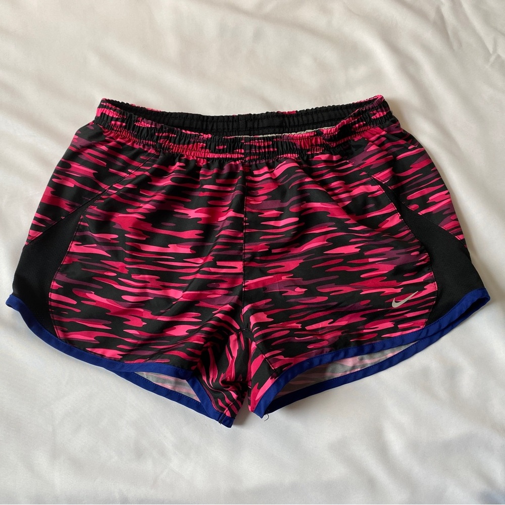 Nike Exercise Shorts Small